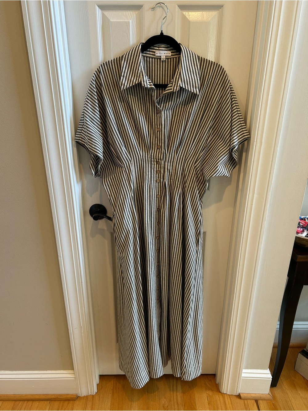 Striped Button-Front Midi Shirt Dress — charcoal & off white